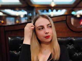 Erotic video chat NelleVanile