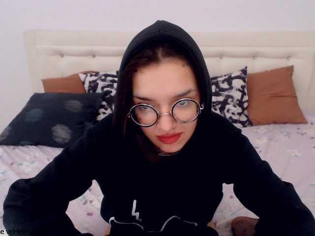 Broadcast screenshots NessaBarett1