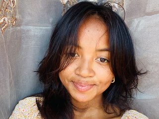 Erotic video chat Nickylouama