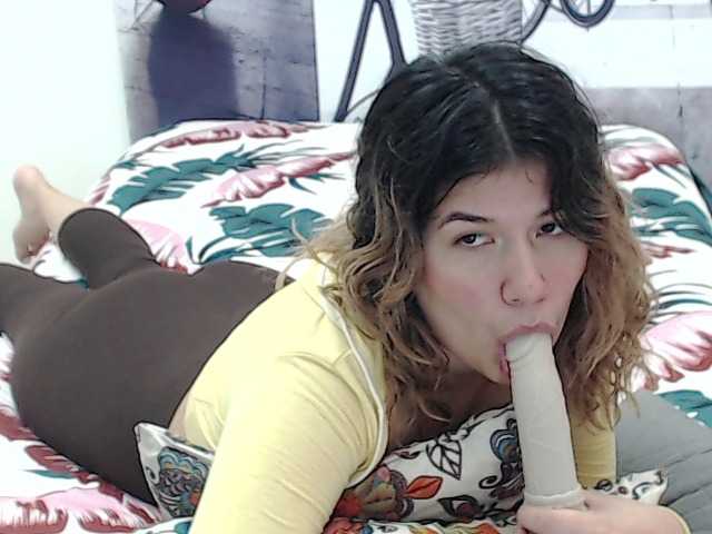 Photos NicoleMoore Hello Guys! My Lovense Is connected! Make My Pussy Very Crazy!!!