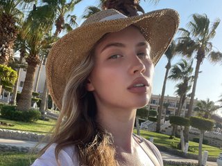 Erotic video chat NicoleRicci