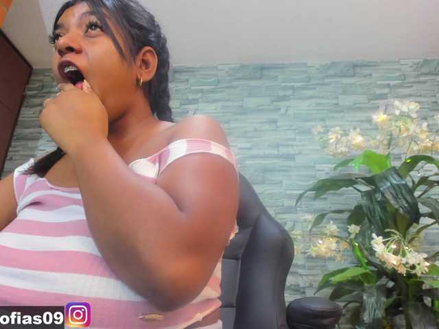Broadcast screenshots NicolleSofia