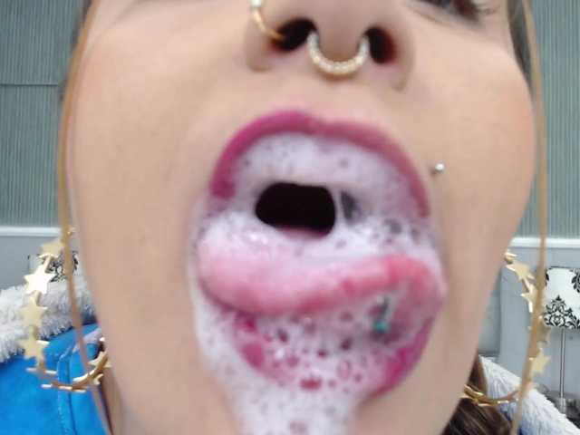 Broadcast screenshots NicolleWayne