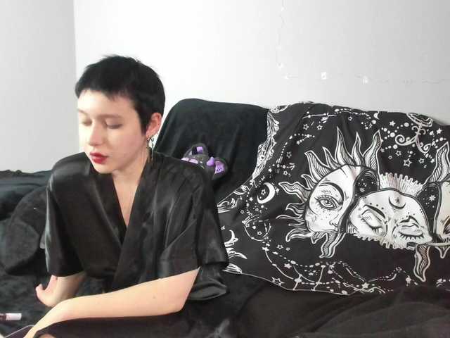 Broadcast screenshots night-lily