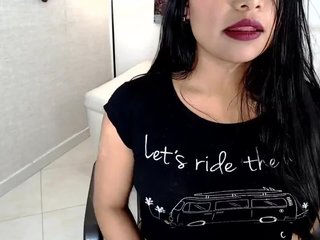Broadcast screenshots Nikki-Garcia