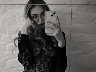 Erotic video chat NikkiBly
