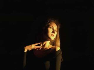 Erotic video chat Niktoria-Shy