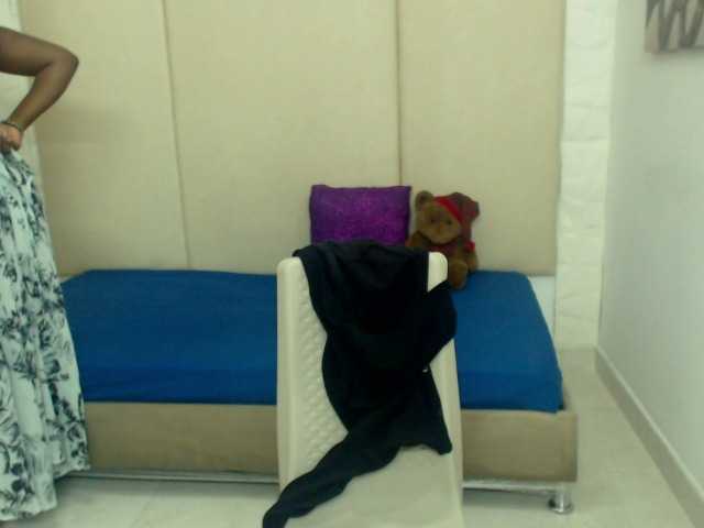 Broadcast screenshots ninagonzalez