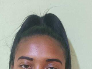 Erotic video chat Nisaina