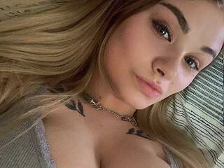 Erotic video chat Nolovekisssme