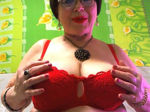 Broadcast screenshots OldKinkyMILF