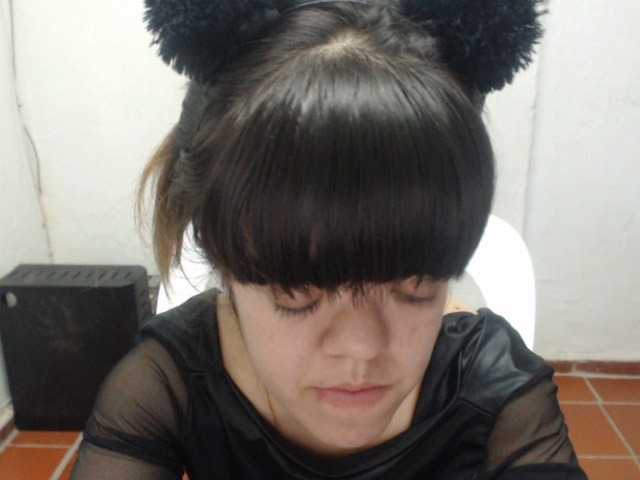 Broadcast screenshots Pamela-stuart