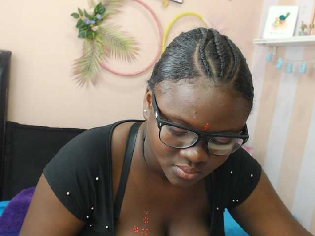 Broadcast screenshots pamelasolis