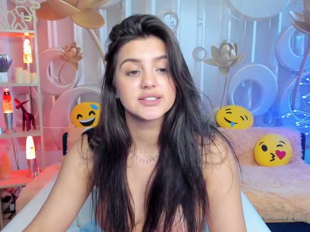 Photos pamellagarcia welcome to my room) I'm new) let's get to know each other and have fun together) Make me happy with your tip