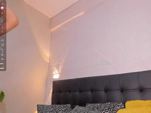 Broadcast screenshots Paola233