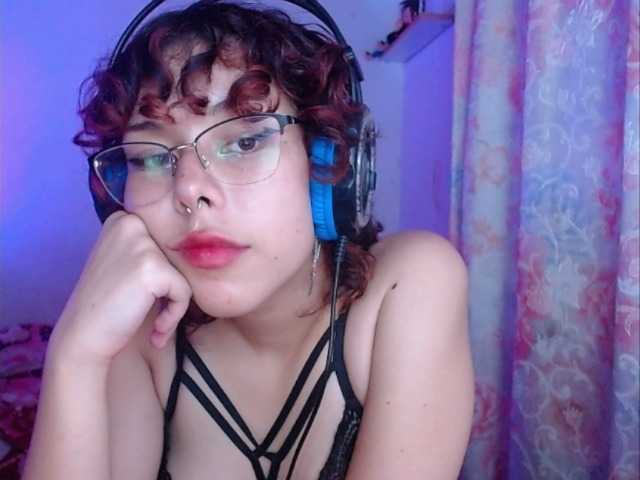 Broadcast screenshots paula-love