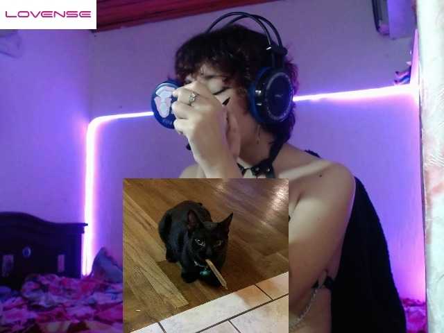 Broadcast screenshots paula-love