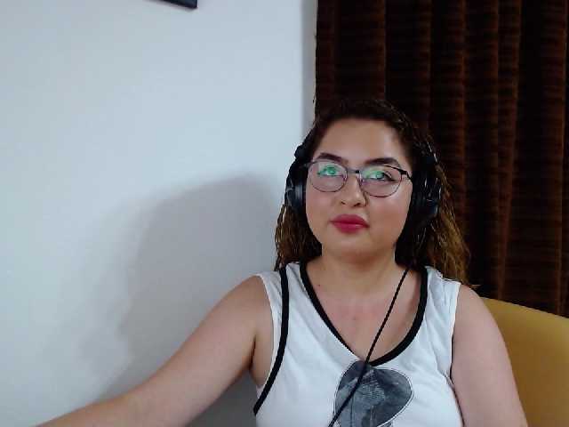 Broadcast screenshots PaulaAlvares