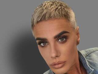 Erotic video chat Pauline7