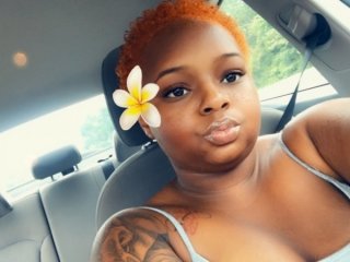 Photo of the profile peachesdior
