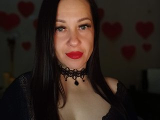 Erotic video chat PetiteBrunieX