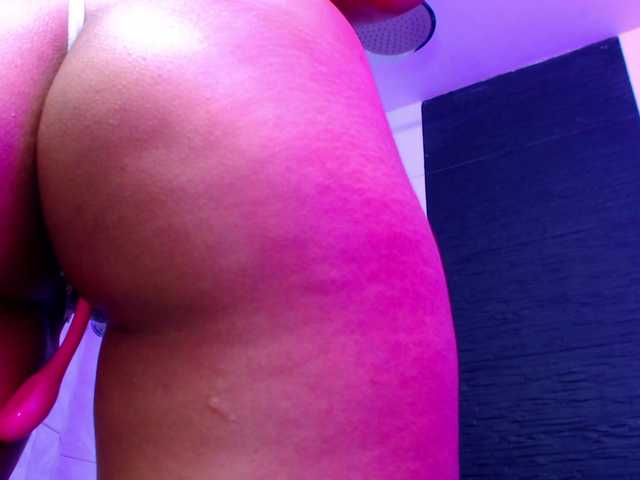 Broadcast screenshots PetiteeKaty