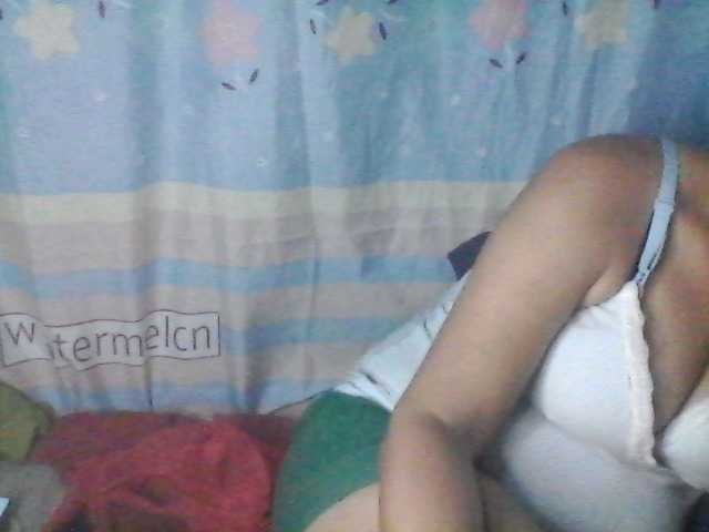 Broadcast screenshots SexyPinayMom