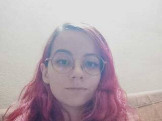 Erotic video chat pinkybunny333