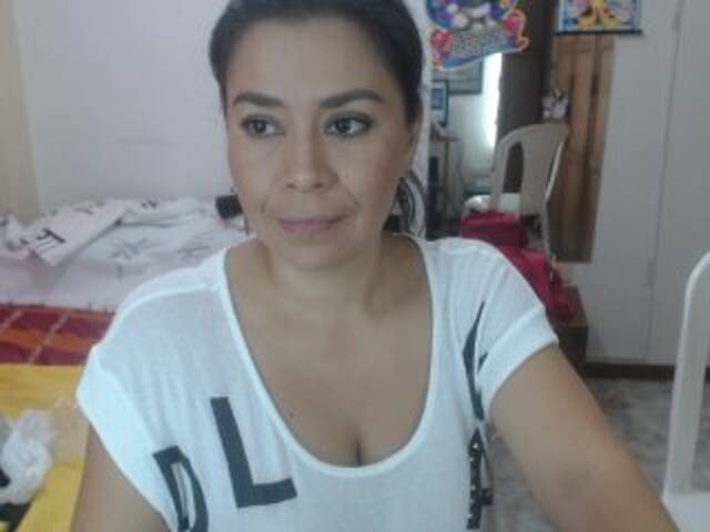 Broadcast screenshots playfullbodyx