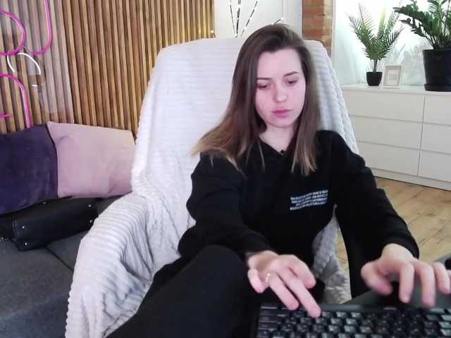 Broadcast screenshots PolinaPrada