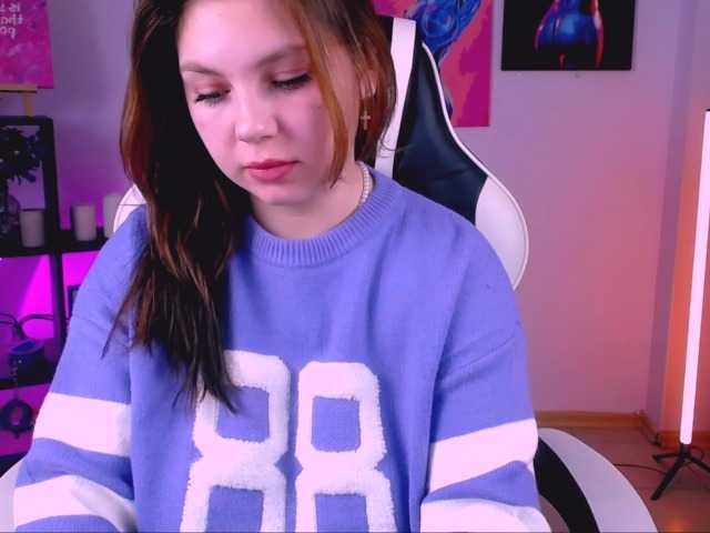 Welcome to my chat room! Feel free to say hi 😊