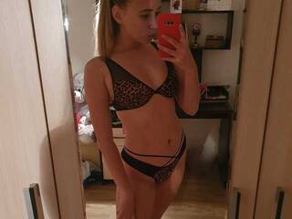 Erotic video chat pollymolly90