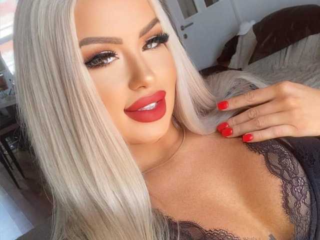 Photo of the profile PornBlondeMellissa