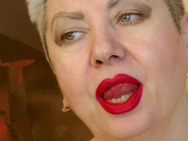 Broadcast screenshots PoshLadyx