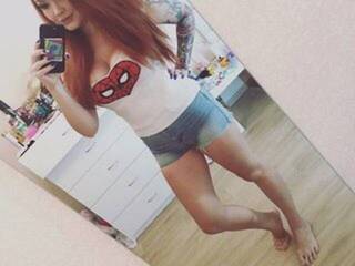 Erotic video chat PrettyandNaug