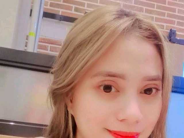 Photo of the profile PrettyAsianLover