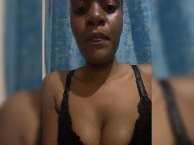Broadcast screenshots PrettytSheila