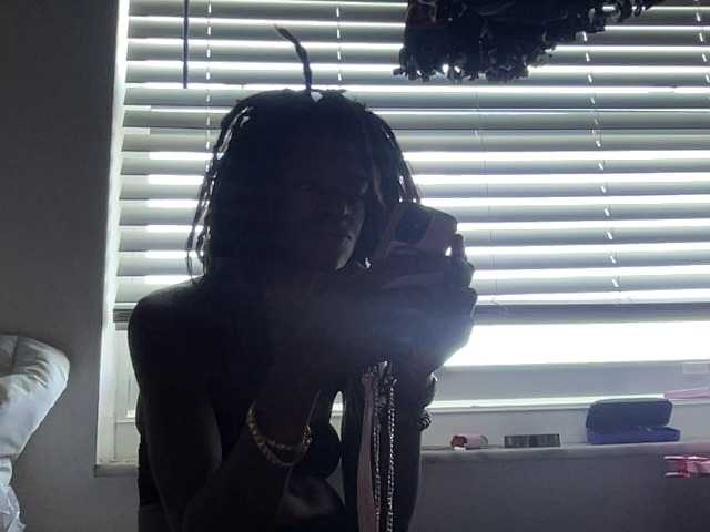 Broadcast screenshots pretyprissy