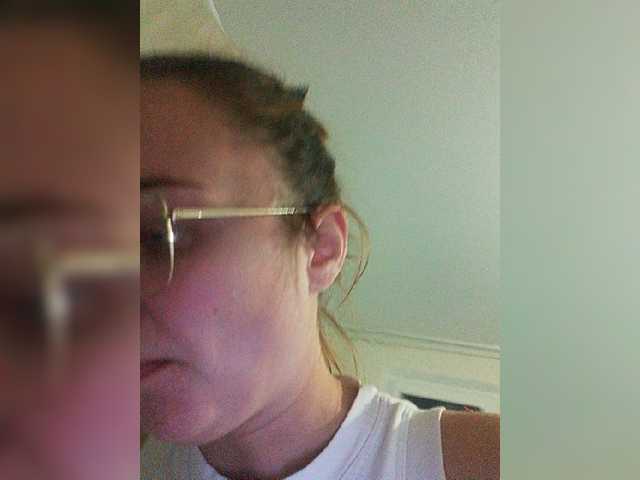 Broadcast screenshots mommy_at_home
