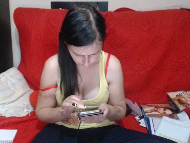 Broadcast screenshots PureJulie