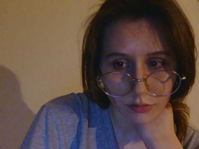 Hey you! Welcome to my room! let's have some fun!
Tip goal: 999 tk - for my new toy)