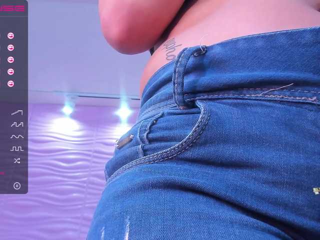 Broadcast screenshots queen-mia