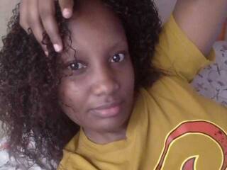 Erotic video chat queen-smiles