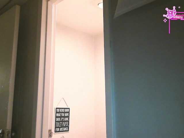 Broadcast screenshots QueenAnitaDix