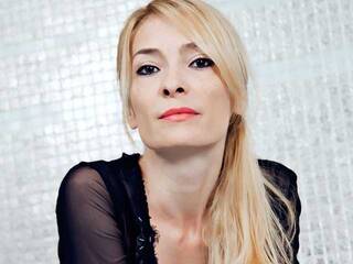 Erotic video chat QueenofBerlin