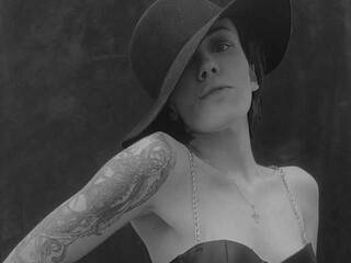 Erotic video chat QueenOfFetish