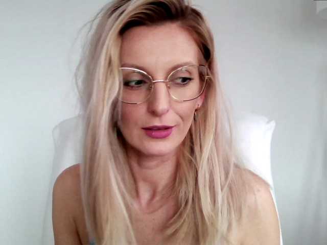Broadcast screenshots RachellaFox
