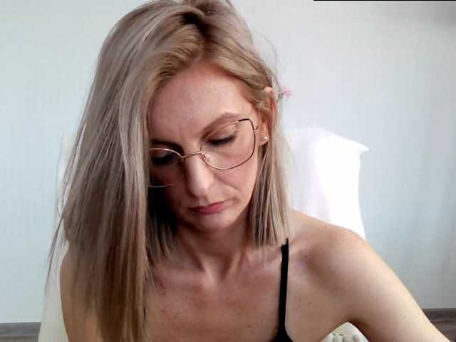 Photos RachellaFox Sexy blondie - glasses - dildo shows - great natural body,) For 500 i show you my naked body [none]