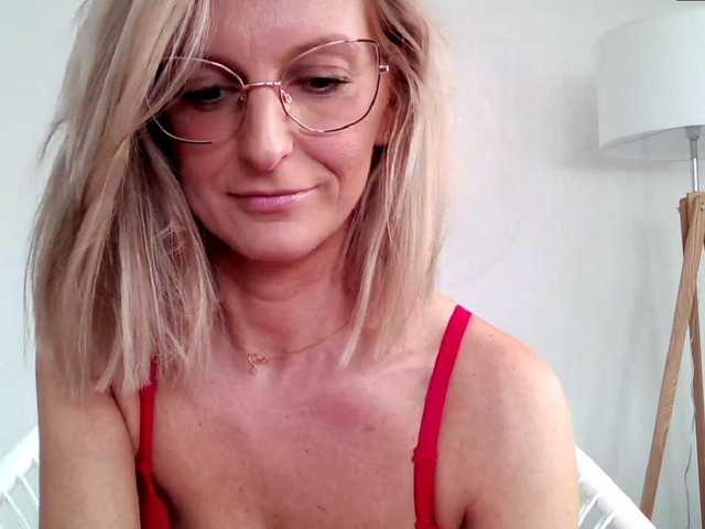 Photos RachellaFox Sexy blondie - glasses - dildo shows - great natural body,) For 500 i show you my naked body @remain