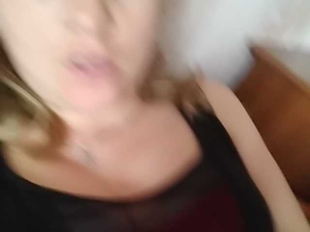 Broadcast screenshots RachellRoyal